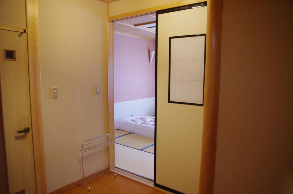 Hotel Konji Ryokan Takayama  Zimmer foto