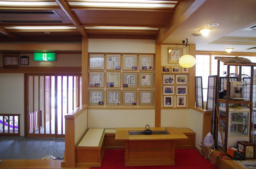 Hotel Konji Ryokan Takayama  Exterior foto